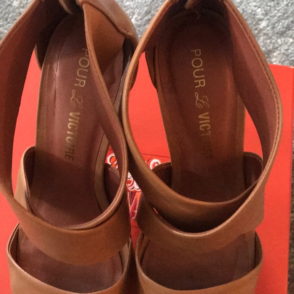 Brown wedge high heel sandal - Picture 5 of 5